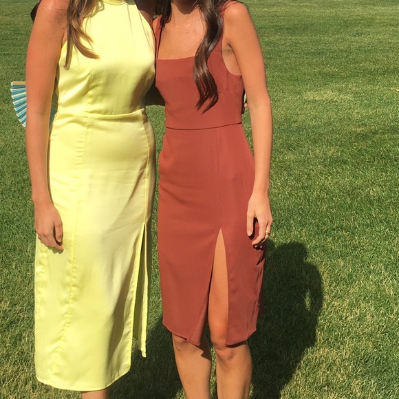 Aritzia Babaton
'90s Slit Midi Dress - Picture 7 of 7